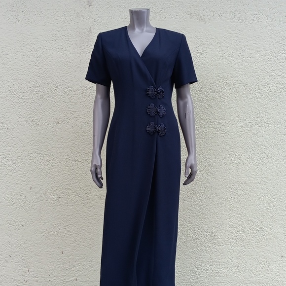 ULTRA DRESS NY FORMAL MAXI LENGTH SPECIAL OCCASION DRESS (INDONESIA) - Picture 3 of 17